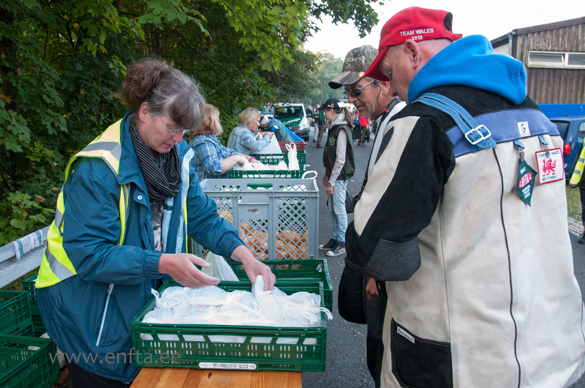 0150   Lunch packets